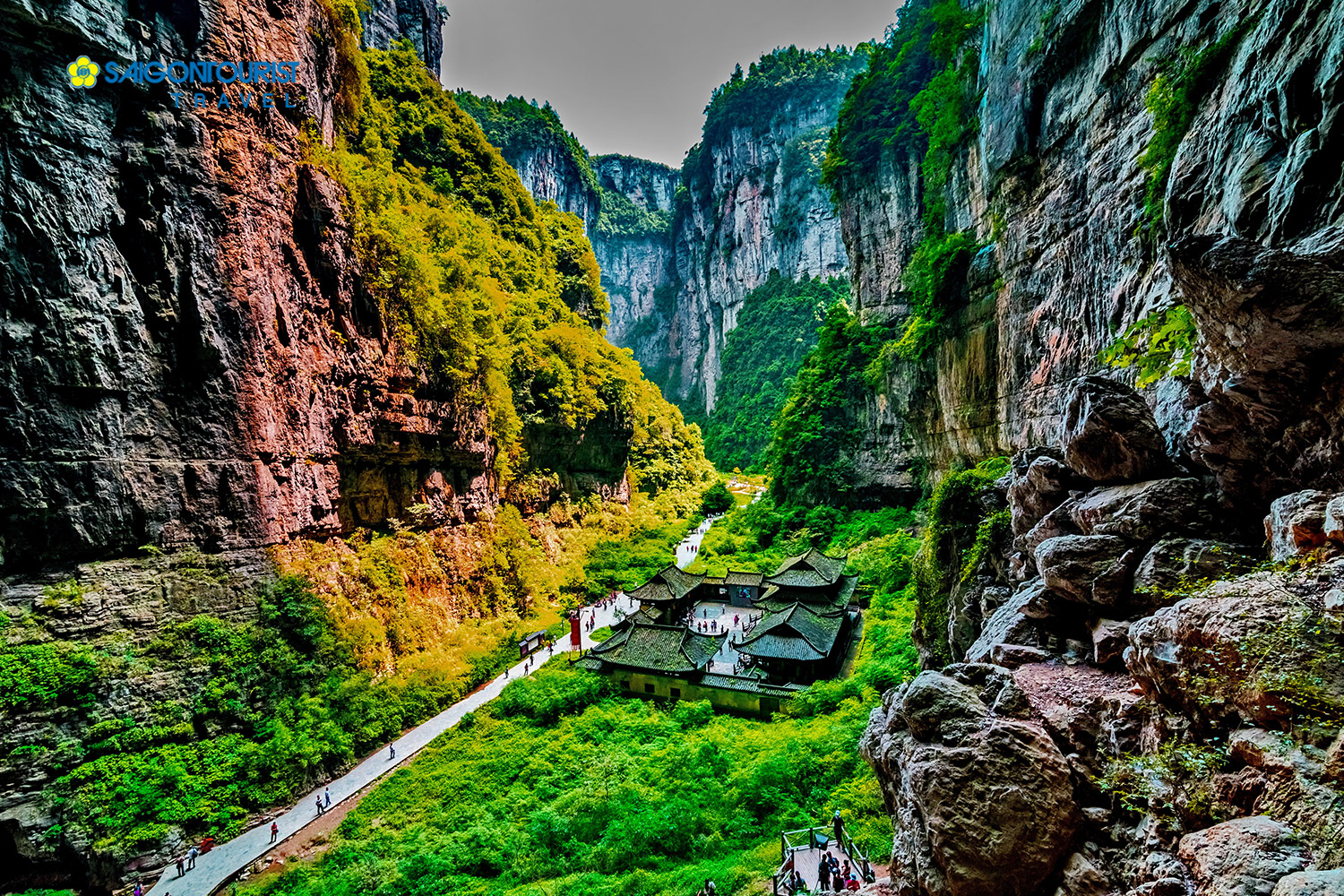 du-lich-5-dia-diem-noi-tieng-tai-trung-khanh-tq