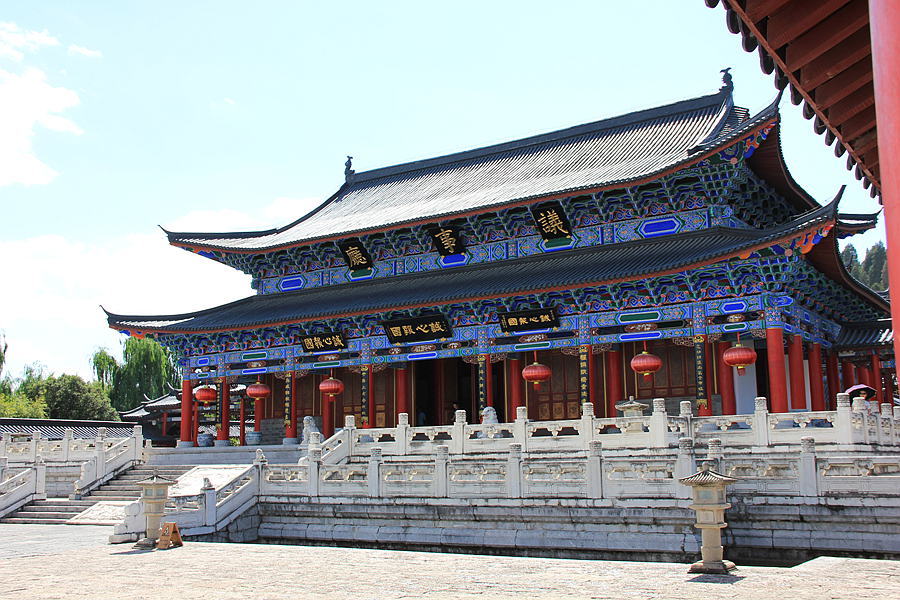 nhung-noi-khong-the-khong-den-khi-du-lich-le-giang-shangri-la